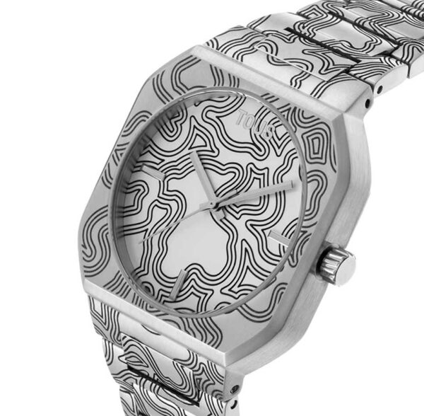 Reloj analógico TOUS 3000140100 Lit con brazalete y caja de acero inoxidable con gravado. Diámetro caja: 35 mm x 43,5 mm. Esfera: de acero estampada. Cristal: mineral plano redondo. Funciones: hora, minutos y segundos. Movimiento: cuarzo japonés. Impermeable: 5 ATM. Brazalete: 22mm x 18mm x 73 mm / 22mm x 18mm x 73mm. Cierre desplegable con pulsadores.